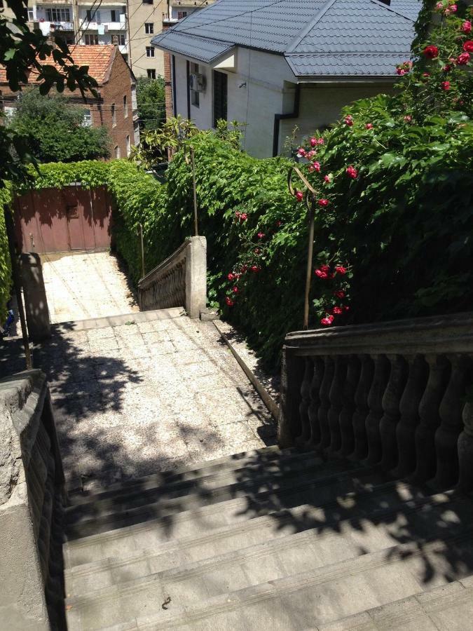 Birdhouse Rooms Tbilisi Zewnętrze zdjęcie